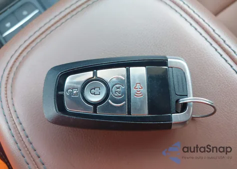 2022 Ford Maverick Lariat из США, поврежденный, VIN 3FTTW8F95NRA21112